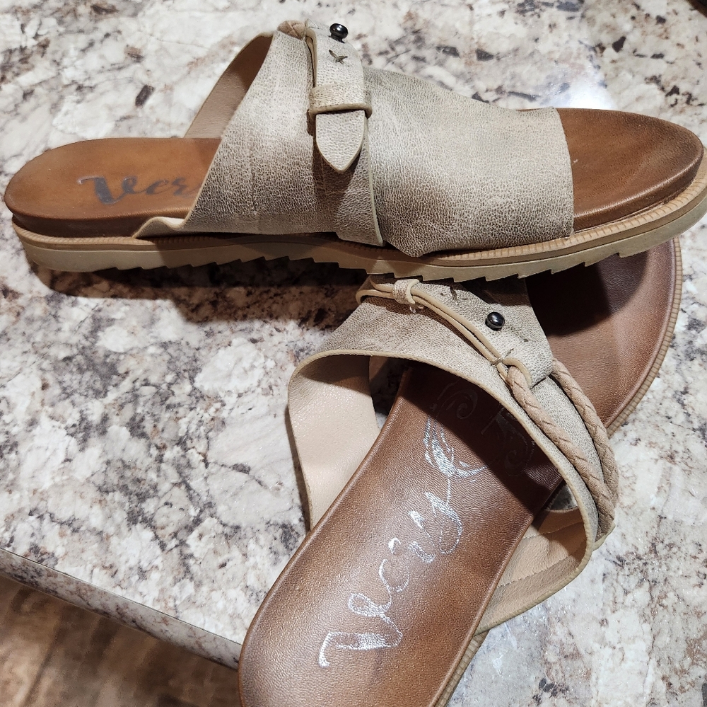 Size 10 Very G Sandals